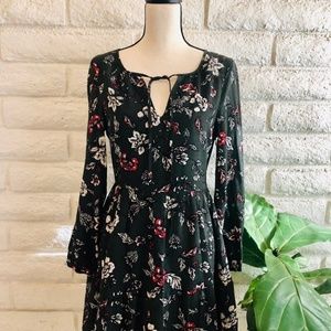 NWT Cupcakes and Cashmere Dress Size 4